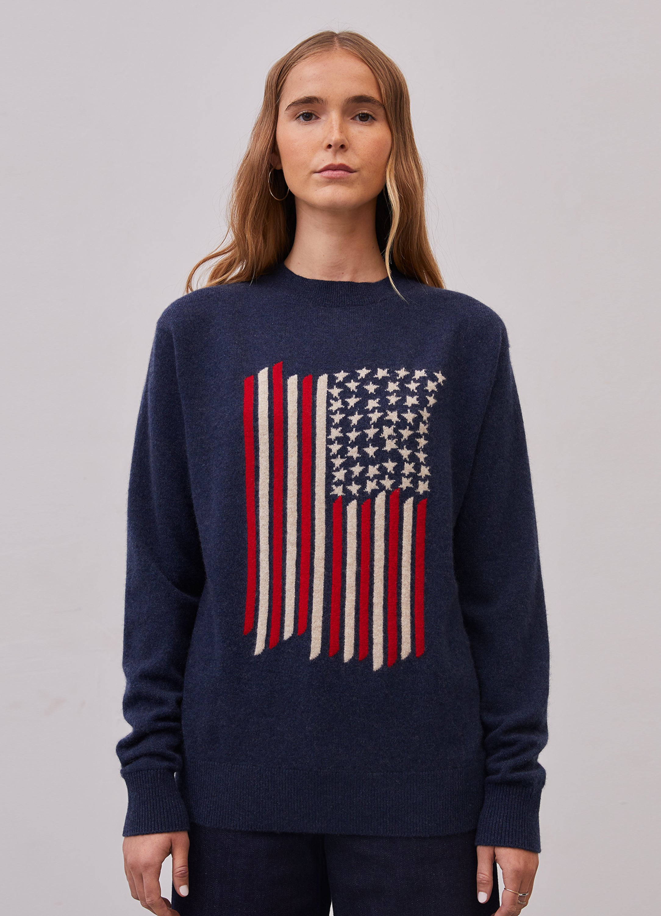 La modelo mide 1.72 m y usa talla Extra Small